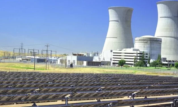 Innovador diseño de una planta de energía nuclear y solar