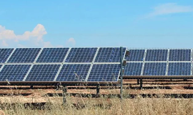 Naturgy y LONGi firman un acuerdo para adquirir más de un millón de módulos solares